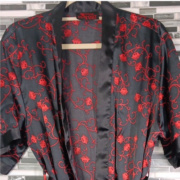 In-N-Out Burger Other - Luxurious Black Red Floral Satin Robe With Belt In-N-Out Burger Lounge Wear.